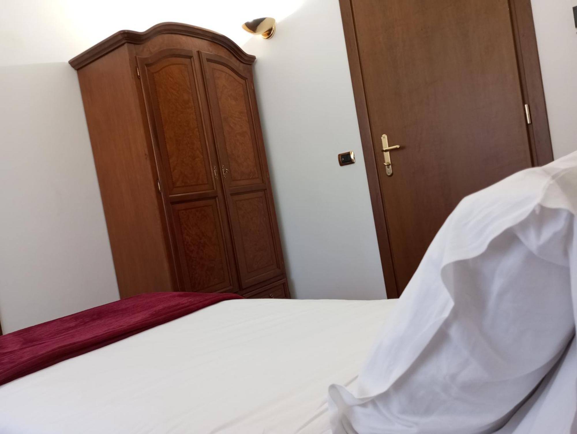Regina Hotel Pollino Morano Calabro Habitación foto